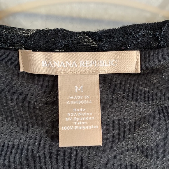 Banana Republic Lace Top - Picture 4 of 13